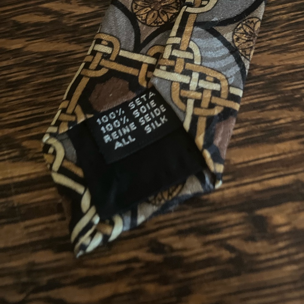 Vintage 100% Silk Z Inc. Geometric Patterned Tie in Brown, Gold, and Gray - Picture 6 of 9
